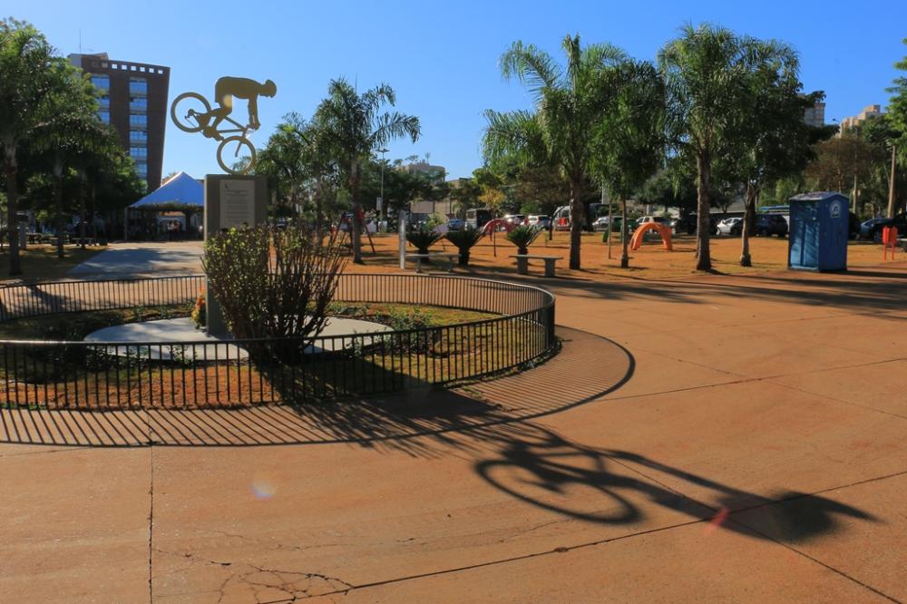 PRESENTES, COMIDA E K-POP! PRAÇA DE RIBEIRÃO PROMETE QUATRO DIAS DE FESTA GRATUITA