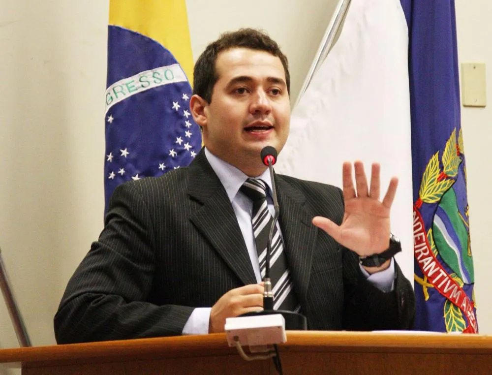  Vetos do prefeito dominam sessão em Ribeirão e decisões dividem Câmara