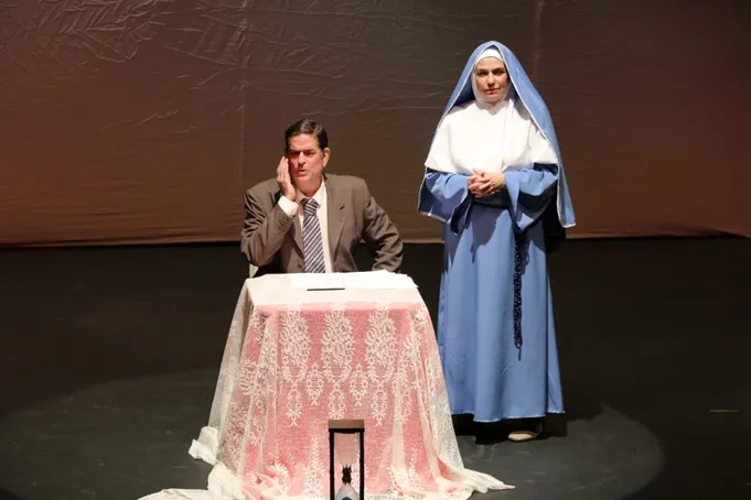 ESPETÁCULO SOBRE DIVALDO FRANCO E JOANNA DE ÂNGELIS CHEGA A RIBEIRÃO PRETO COM MENSAGEM ESPIRITUAL E REFLEXIVA
