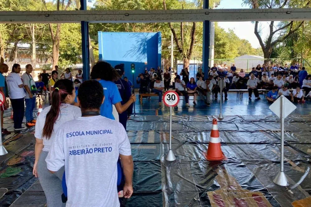 CRIANÇAS SÃO TREINADAS PARA ENFRENTAR O TRÂNSITO EM RIBEIRÃO PRETO DURANTE AÇÃO DO MAIO AMARELO