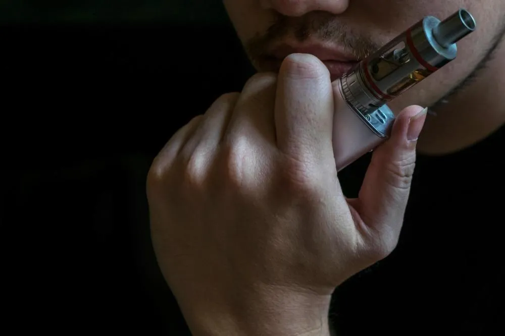 VAPES ACENDEM ALERTA EM RIBEIRÃO PRETO E REDE MUNICIPAL AMPLIA APOIO PARA QUEM QUER PARAR DE FUMAR