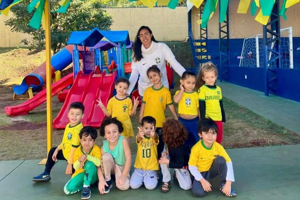 COPA DO MUNDO INVADE AS ESCOLAS DE RIBEIRÃO PRETO E TRANSFORMA SALAS DE AULA EM ESPAÇOS DE APRENDIZAGEM E CRIATIVIDADE