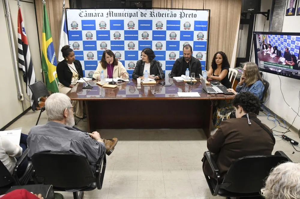 AUDIÊNCIA NA CÂMARA ACENDE ALERTA PARA FALTA DE APOIO PSICOSSOCIAL NAS ESCOLAS DE RIBEIRÃO PRETO