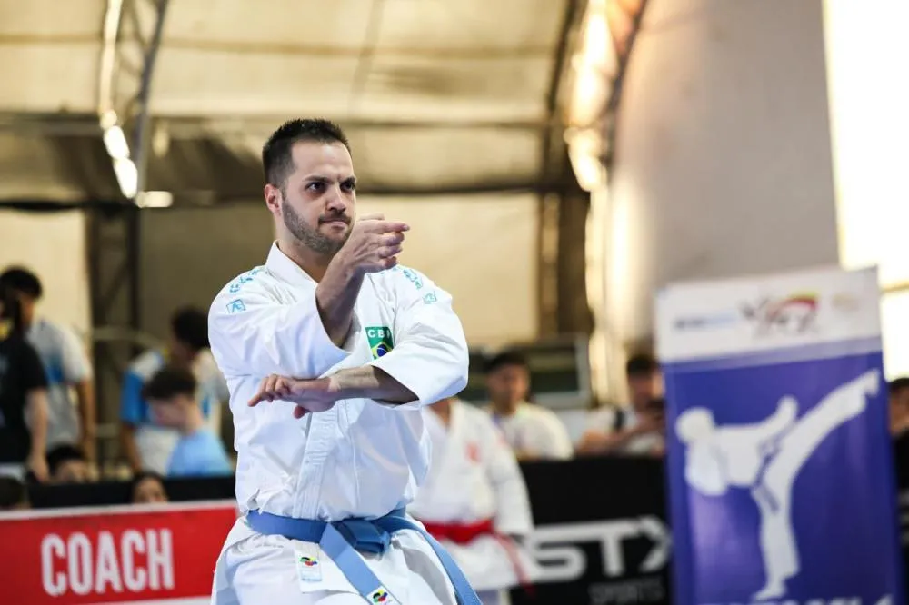 ATLETA DE RIBEIRÃO PRETO SOBE AO PÓDIO NO CAMPEONATO SUL-AMERICANO DE KARATÊ