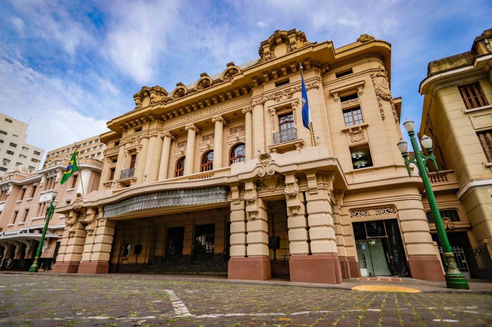 THEATRO PEDRO II REÚNE MÚSICA, TEATRO E HUMOR