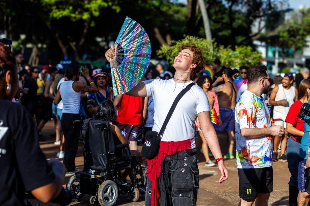 PARADA LGBTQIAPN+ REÚNE CERCA DE 20 MIL EM RIBEIRÃO PRETO