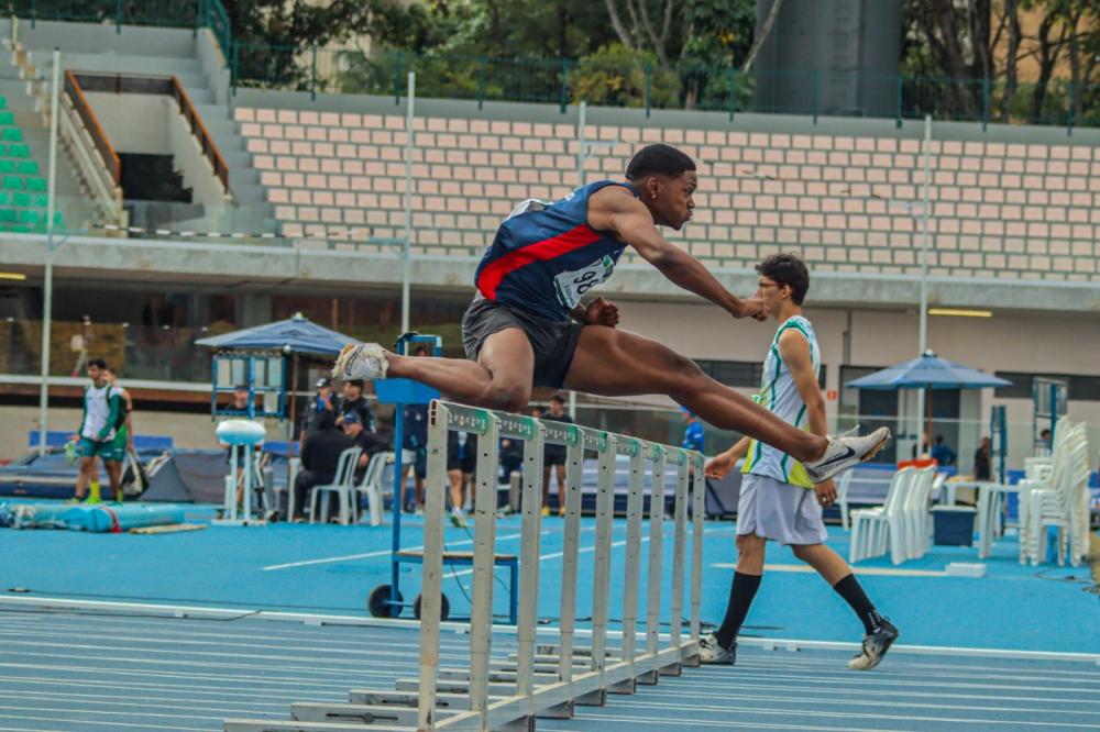 JOVENS DE RIBEIRÃO PRETO AVANÇAM NO BRASILEIRO E ATLETA DE 15 ANOS ENTRA NO TOP 8 DO PAÍS