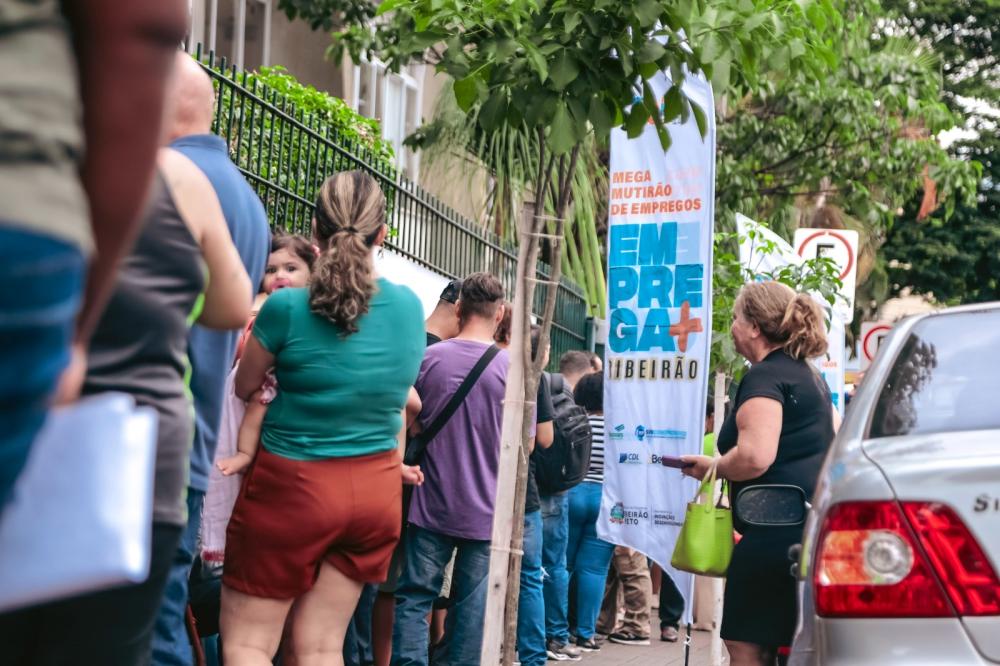 MUTIRÃO OFERECE 1,7 MIL VAGAS DE EMPREGO COM SALÁRIOS DE ATÉ R$ 3,8 MIL EM RIBEIRÃO PRETO