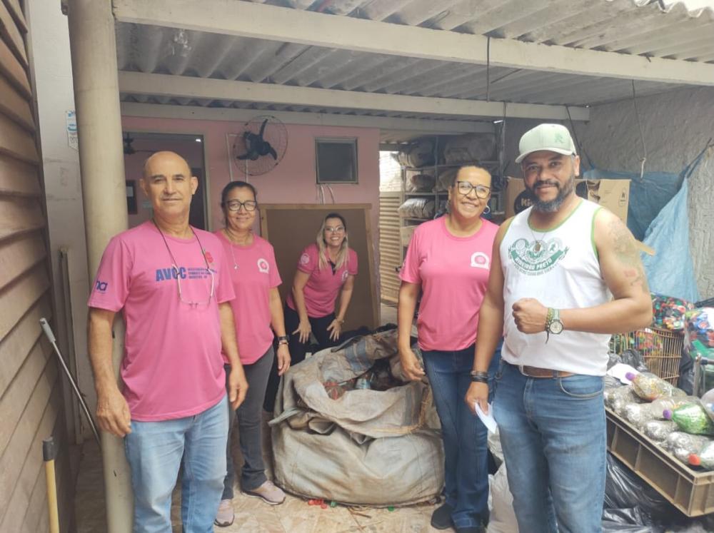 MANCHA VERDE ARRECADA LACRES E TAMPINHAS PARA AVCC DE BARRETOS