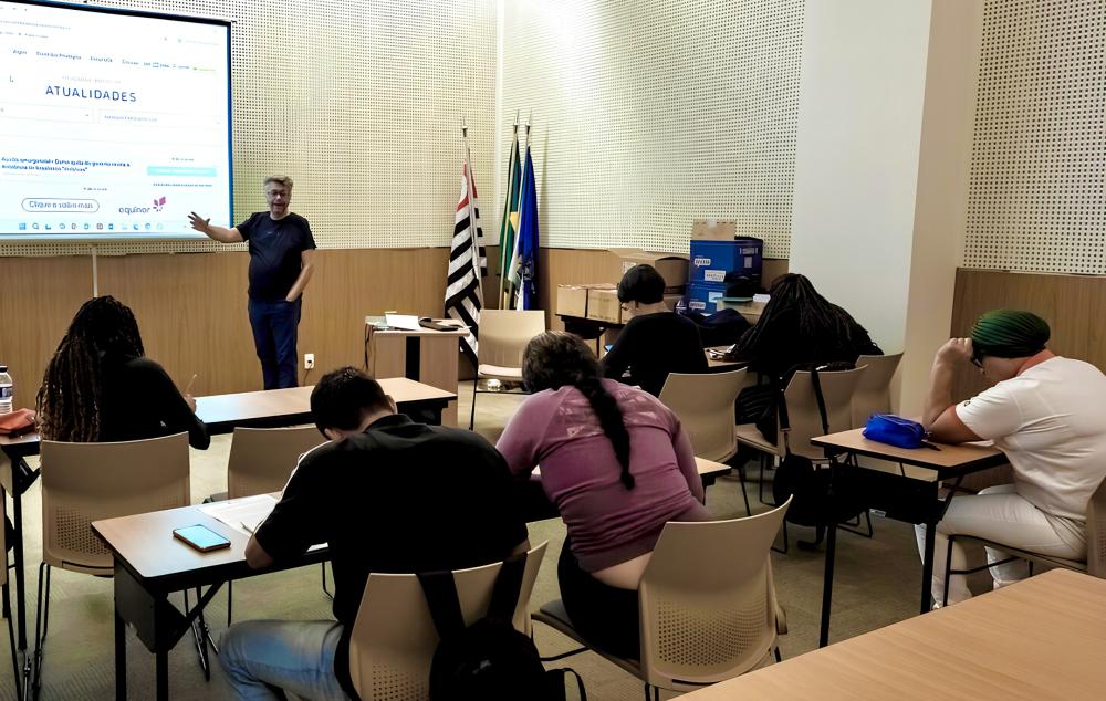 APRENDER A LER DEPOIS DE ADULTA MUDA ROTINA DE TRABALHADORA EM RIBEIRÃO