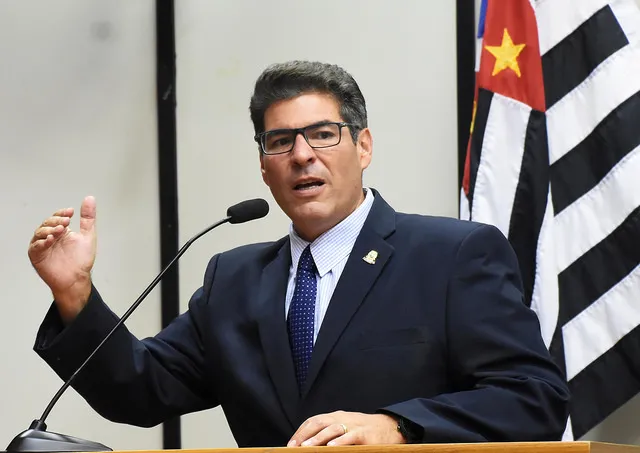 Câmara aprova pacote com foco em saúde, simplificação de leis e ajustes na FUNDET