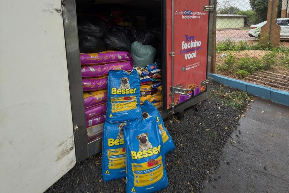 ENCONTRO DE SHIH TZUS ARRECADA MEIA TONELADA DE RAÇÃO EM RIBEIRÃO PRETO